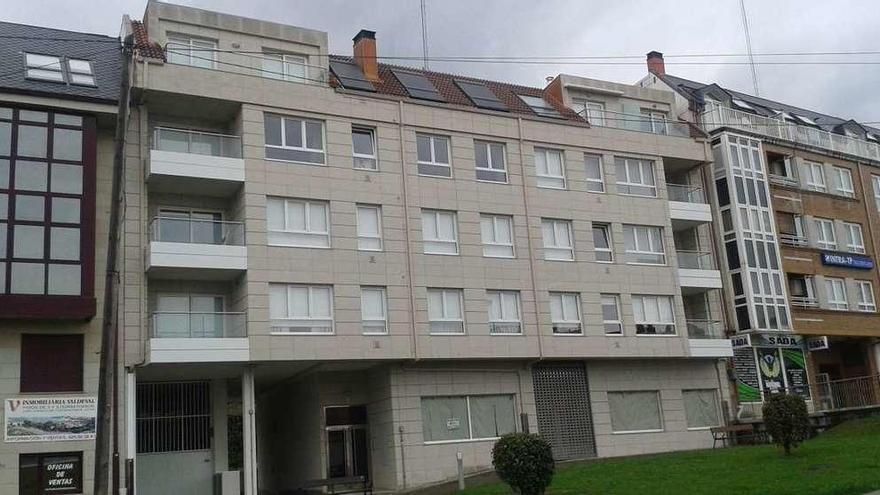 Edificio con orden firme de derribo de la Avenida Sada y sus Contornos.