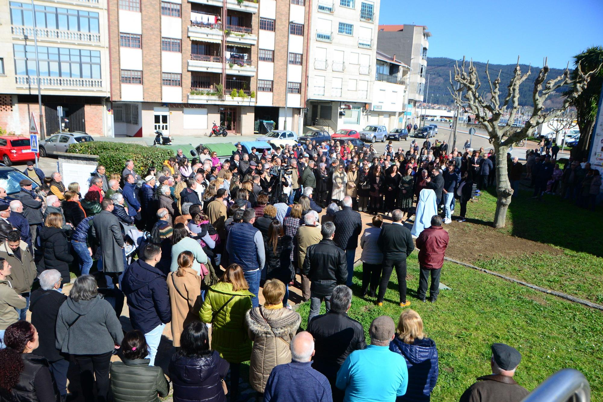 Homenaje a los 21 fallecidos del Villa de Pitanxo en Moaña