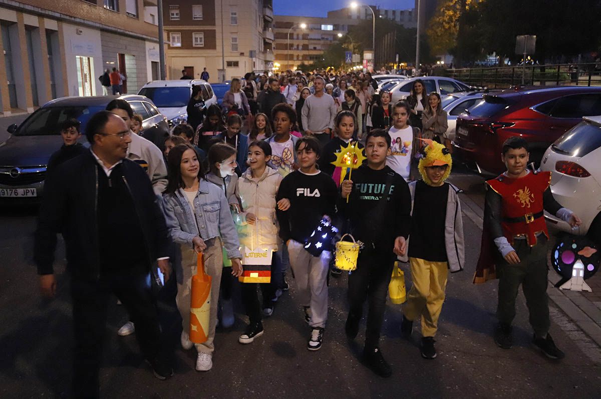 El CEIP Al Ándalus celebra su Sankt Martin por las calles de Vista Alegre