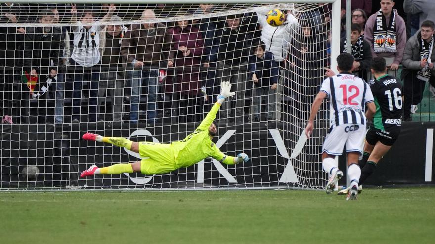 El portero del Castellón, entre los más exigidos de la categoría