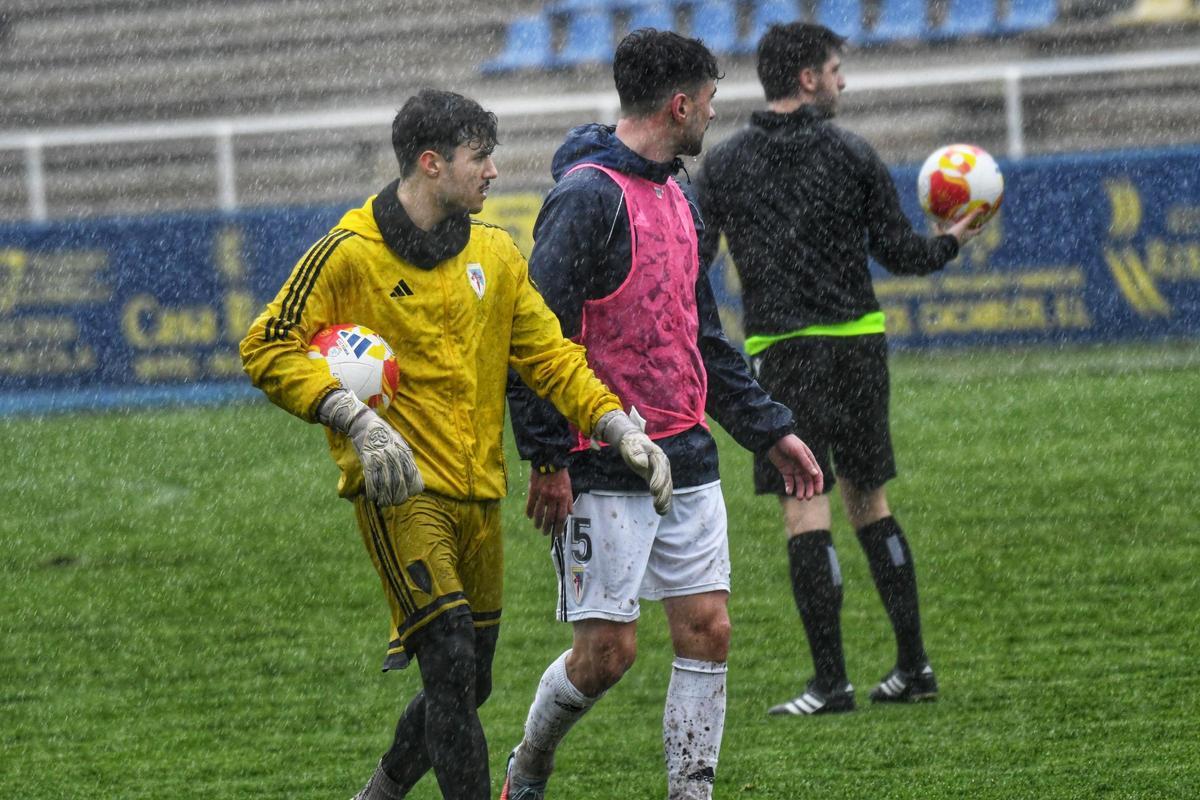 Graumann y Crespo, durante el calentamiento previo al choque entre Cambados y Compostela.