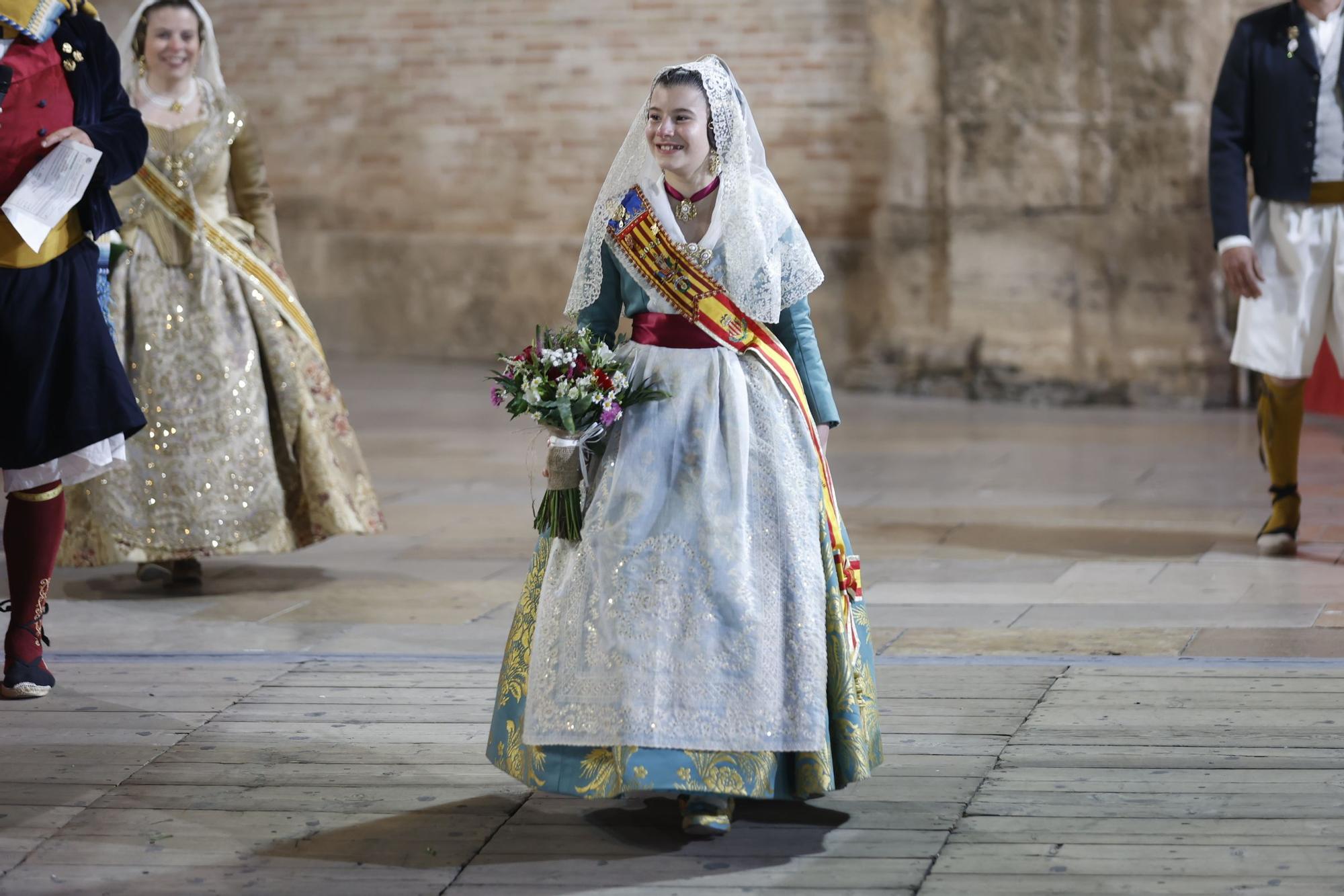 Ofrenda 2023 | Falleras Mayores e Infantiles de comisiones del 17 de Marzo (I)