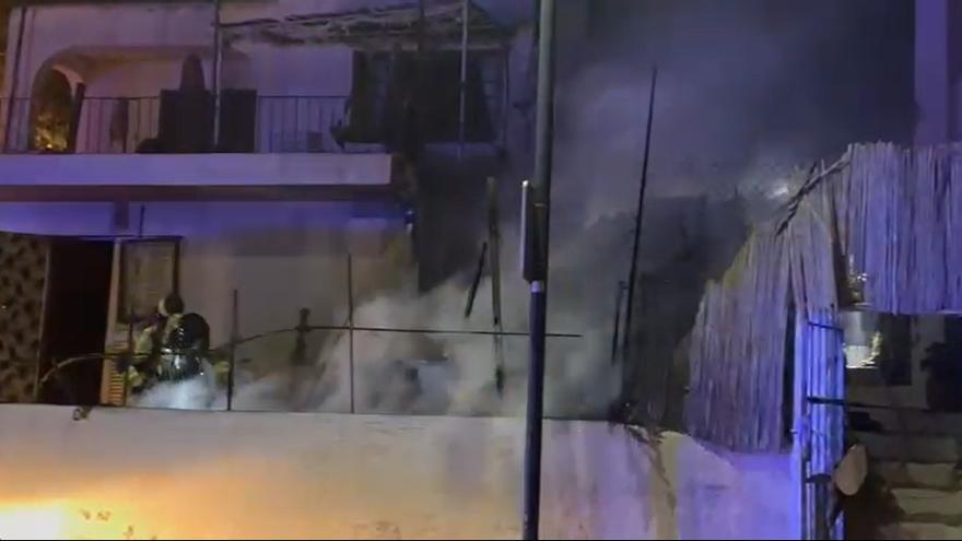 Alarma por un incendio en una casa de la calle Al Sabini de Ibiza