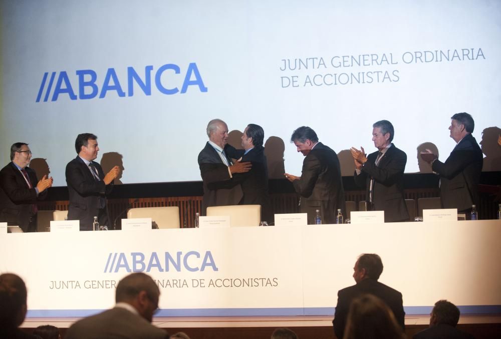 Junta de Abanca: Escotet releva a Etcheverría