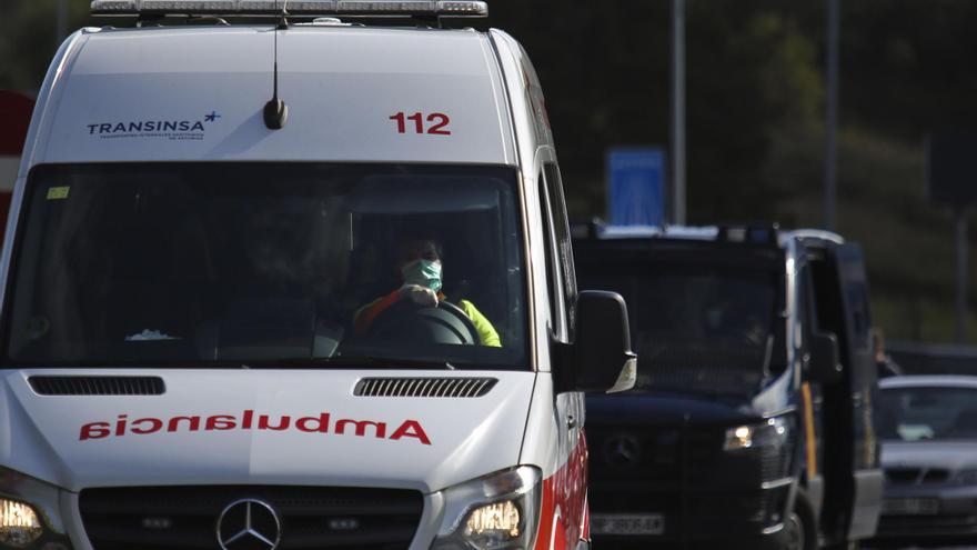 Urgen el envío de una ambulancia a Plasencia para traer al HUCA a una avilesina gravemente enferma