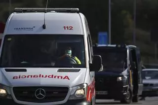 Urgen el envío de una ambulancia a Plasencia para traer al HUCA a una avilesina gravemente enferma