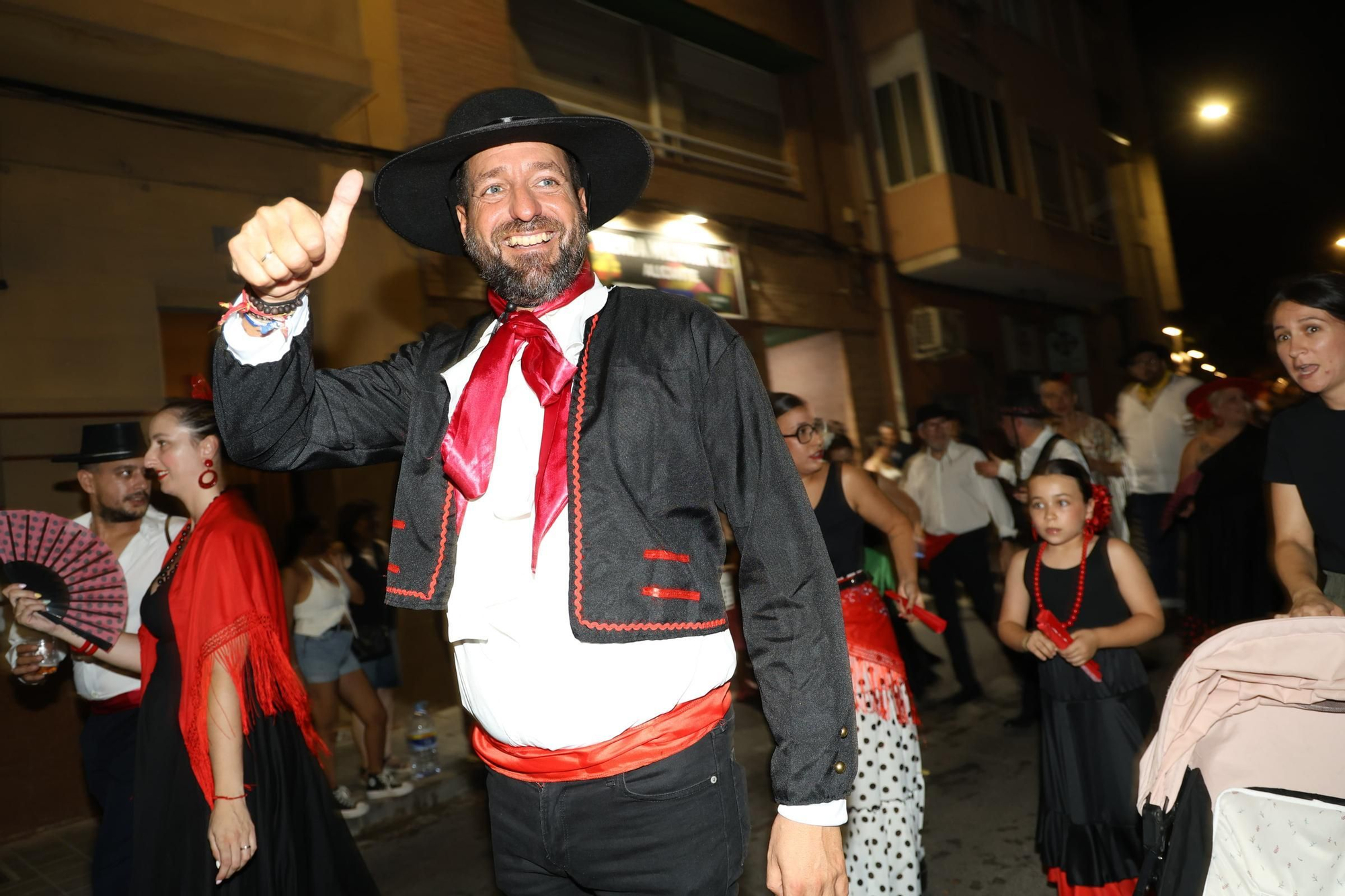 La divertida Retreta de los Moros y Cristianos de San Blas en Alicante