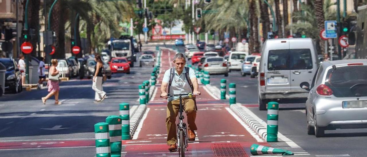 OBRAS AVANCE CARRIL BICI CALLE JUAN PERPIÑAN , PUENTE GENERALITAT Y CALLE TEULADA ELCHE