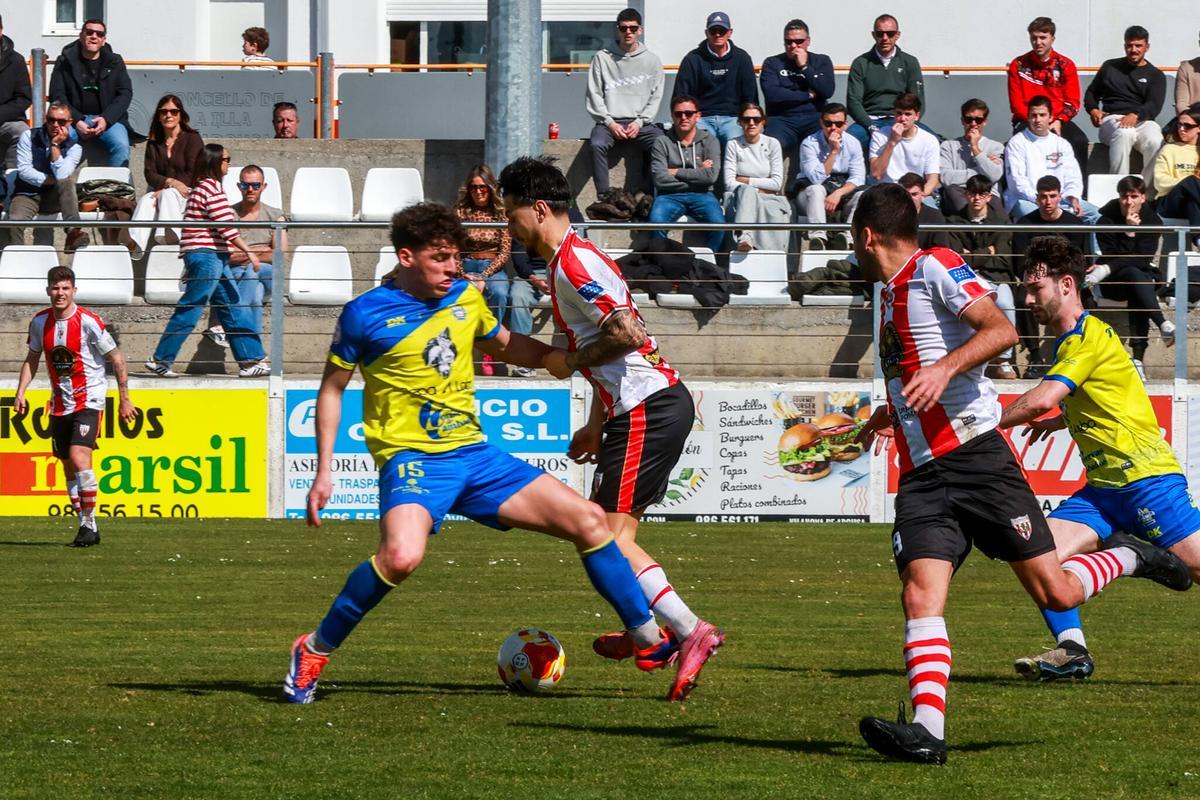 El Céltiga se lleva el derbi con el Cambados (2-0)