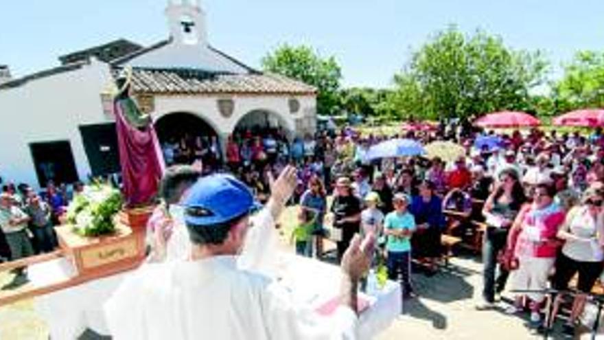 Santa Lucía prepara la demanda para poder usar la finca junto a la ermita