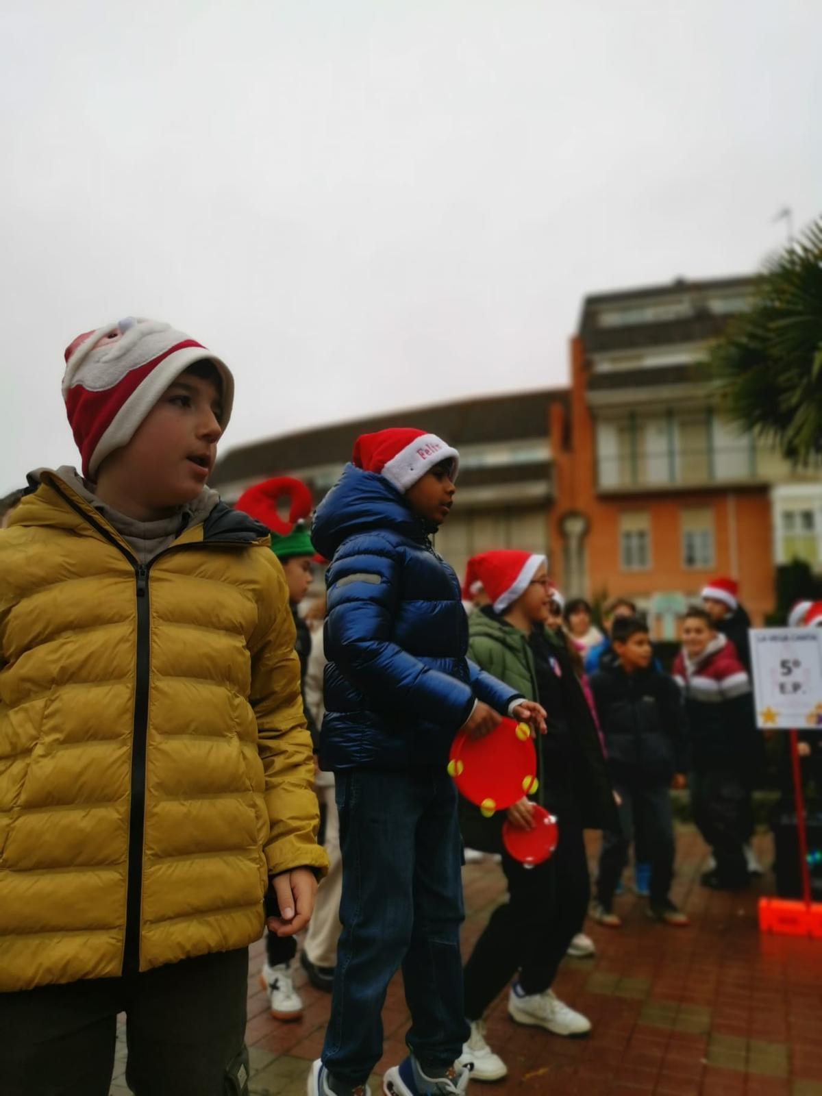El colegio Virgen de la Vega de Benavente celebra la Navidad