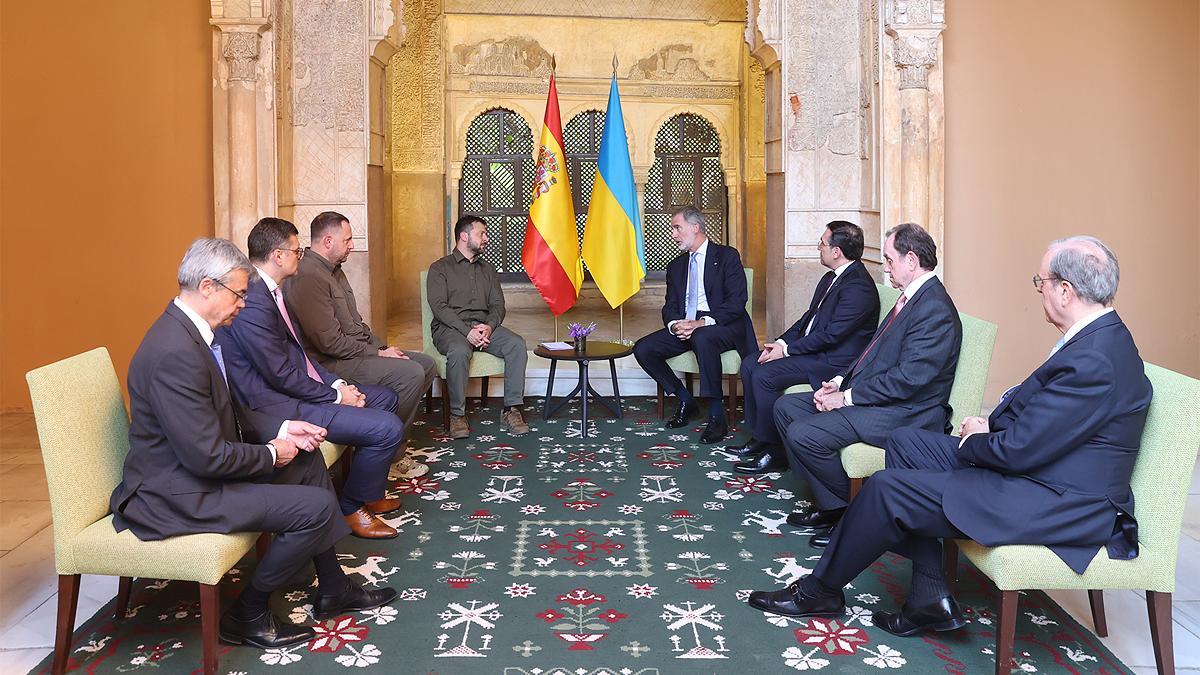 Felipe VI se reúne con Zelenski durante 40 minutos tras el anuncio de nueva ayuda militar española a Ucrania.