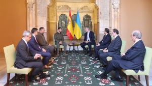 Felipe VI se reúne con Zelenski durante 40 minutos tras el anuncio de nueva ayuda militar española a Ucrania.
