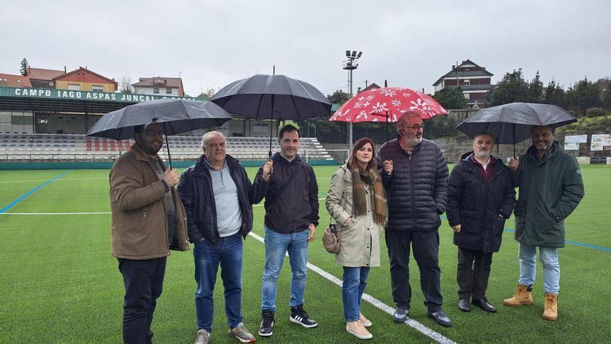 El campo Iago Aspas Juncal, listo para los partidos del CD Moaña y con cuatro banquillos