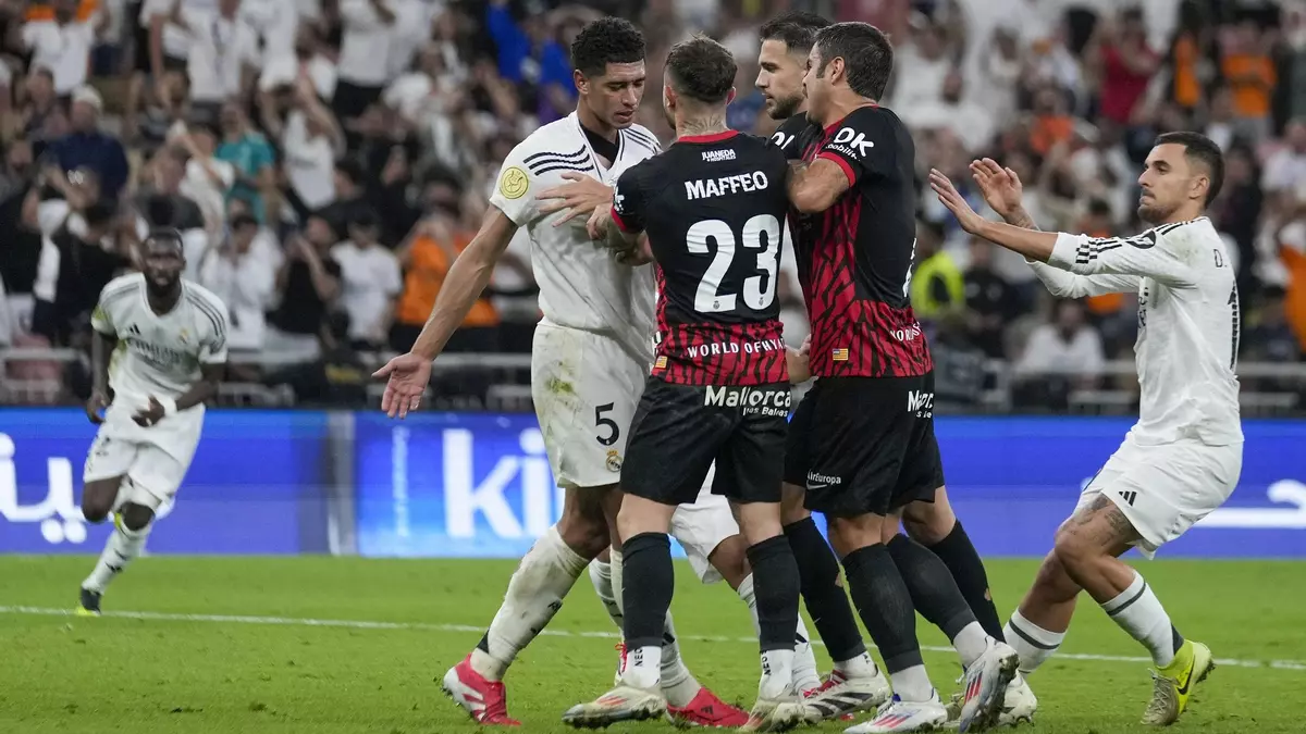 Mascarell estalla contra el Real Madrid: "Todos han ido a por Maffeo desde la primera parte"