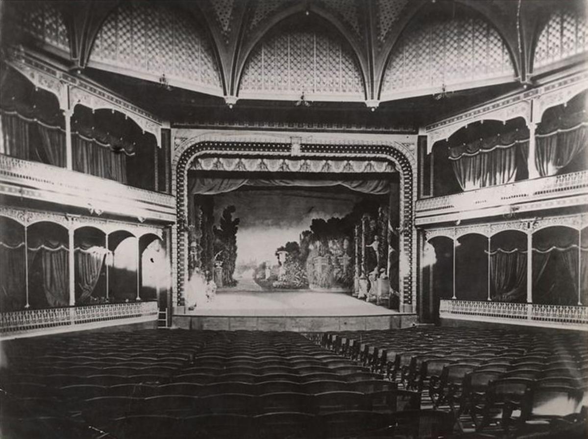 Imagen del interior del Teatro Pignatelli.