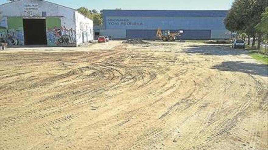 El ayuntamiento inicia la urbanización de la plaza junto al nuevo pabellón multiusos