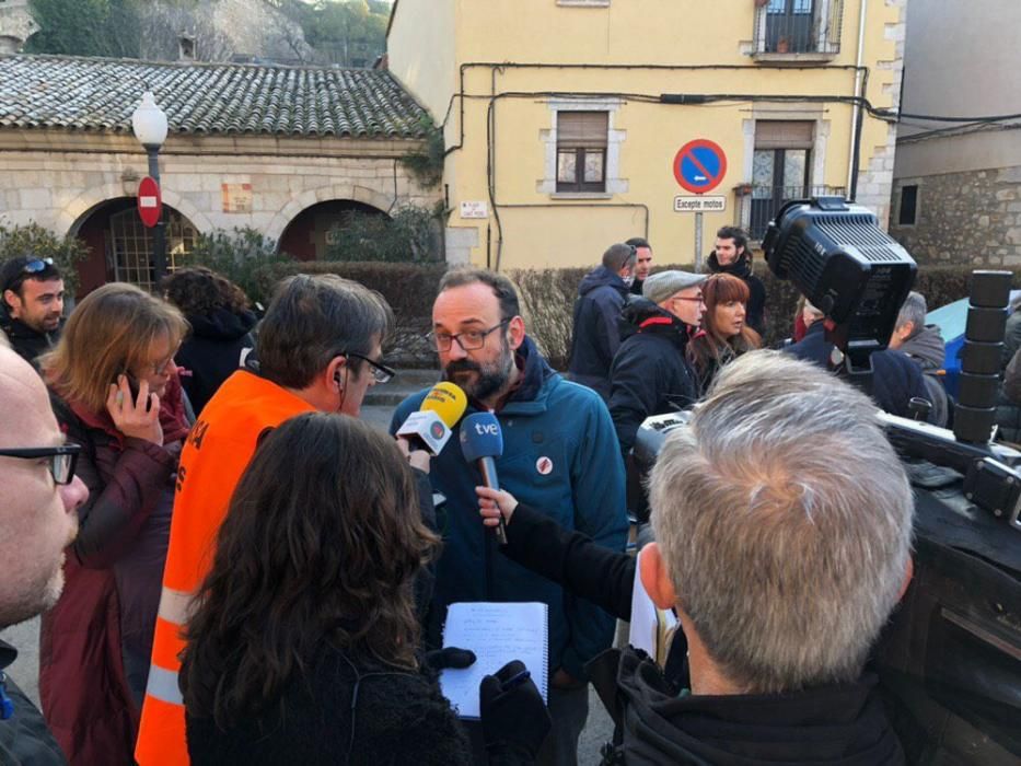 Concentració de protesta per les detencions dels alcaldes de Verges i Celrà