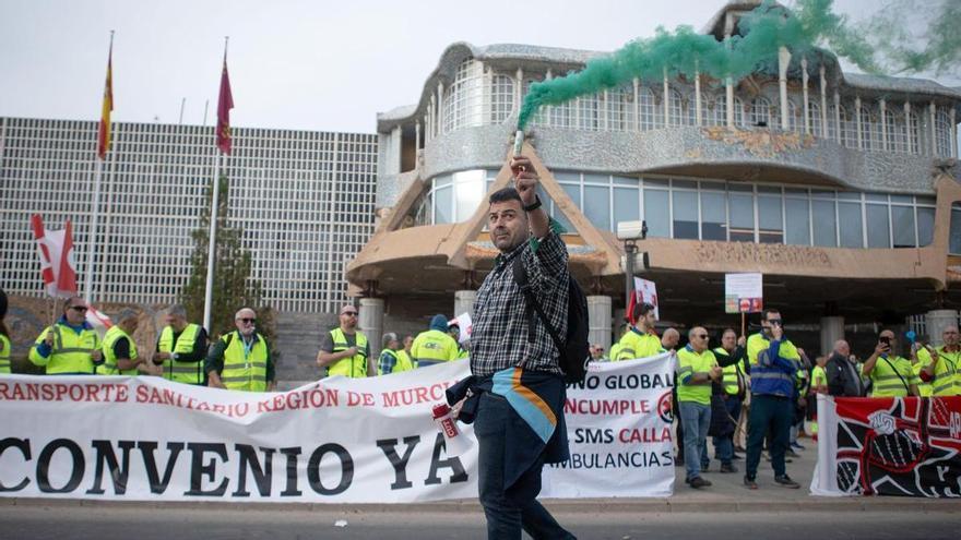 El PSOE aprieta hoy a PP y Vox con el conflicto de las ambulancias