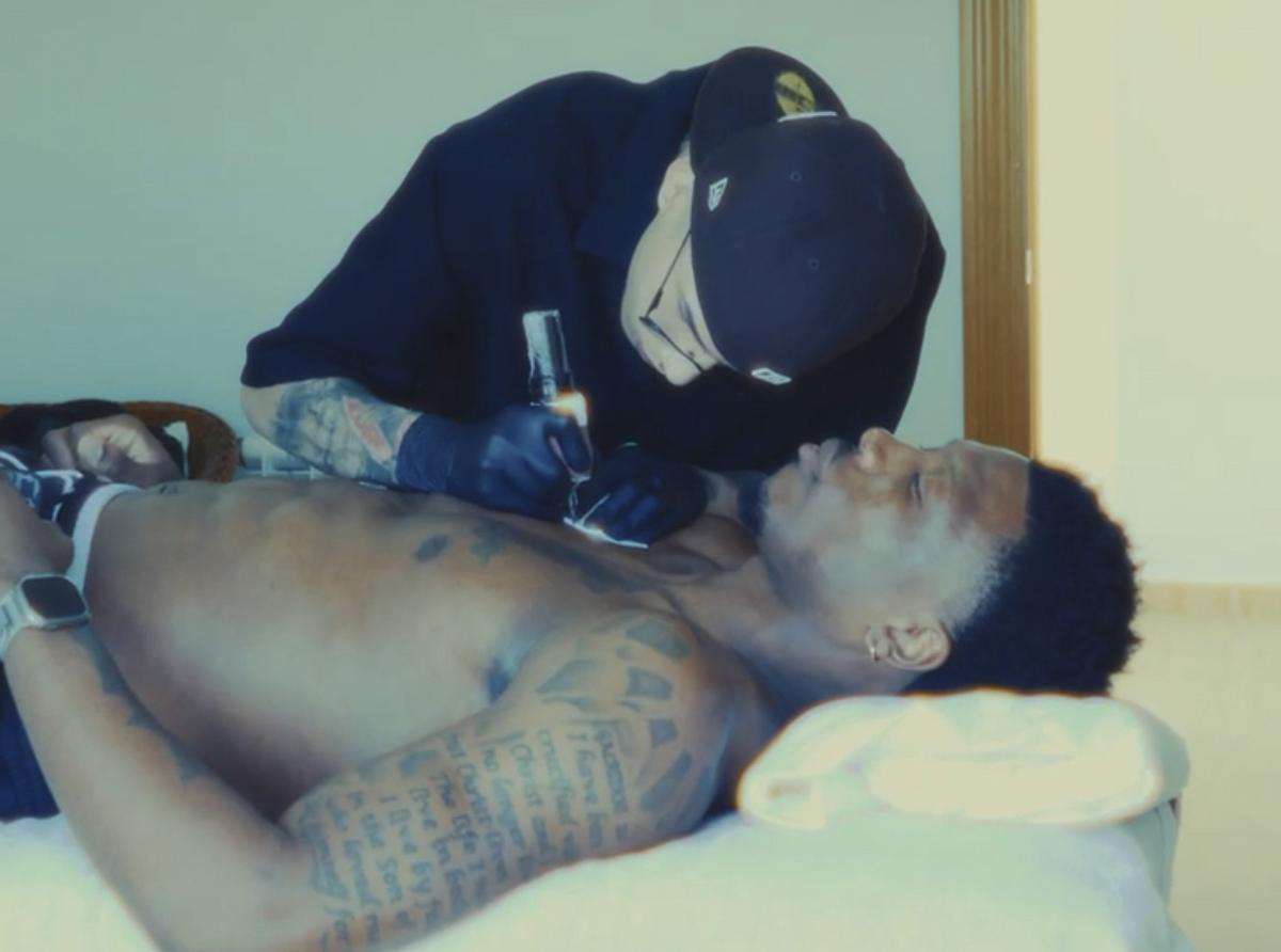 Devonte Cacok se ha tatuado la frase 'Mi hijo, mi mundo'