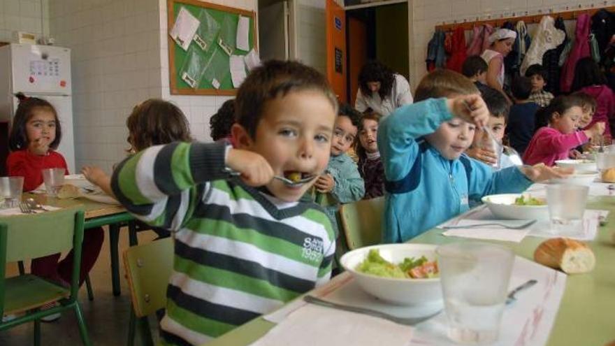 El copago en los comedores escolares afectará en la comarca al colegio de  Reibón - Faro de Vigo