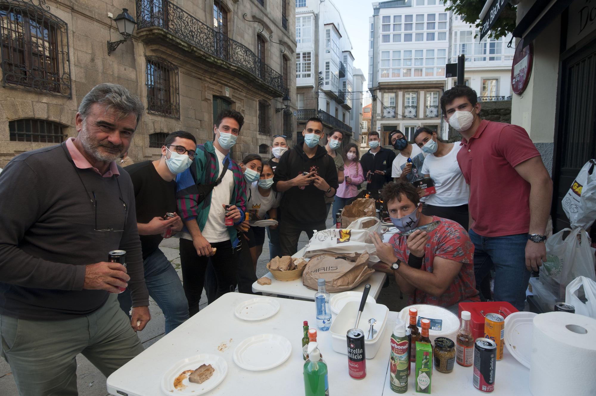 Así vive A Coruña el segundo San Juan en pandemia