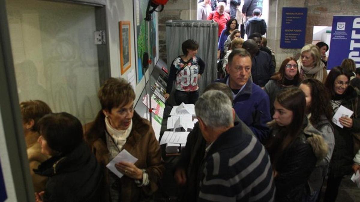 Un colegio electoral en Moià, este domingo.