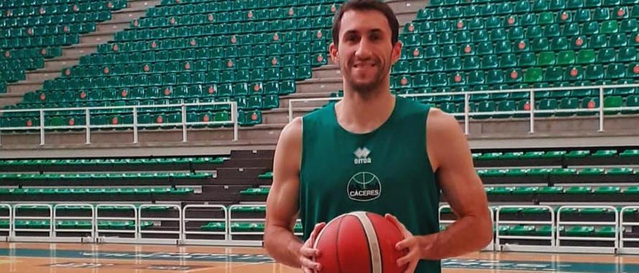 Manu Rodríguez, antes del entrenamiento de este miércoles.