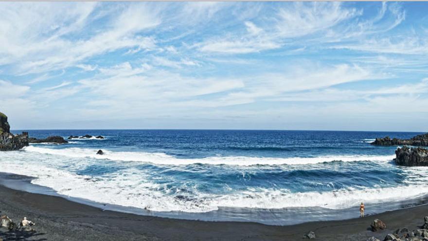 El fuerte oleaje obliga al cierre de playas en el norte de Tenerife