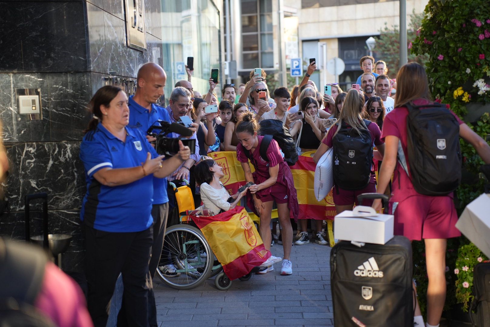 Las campeonas del mundo a su llegada a Córdoba, en imágenes