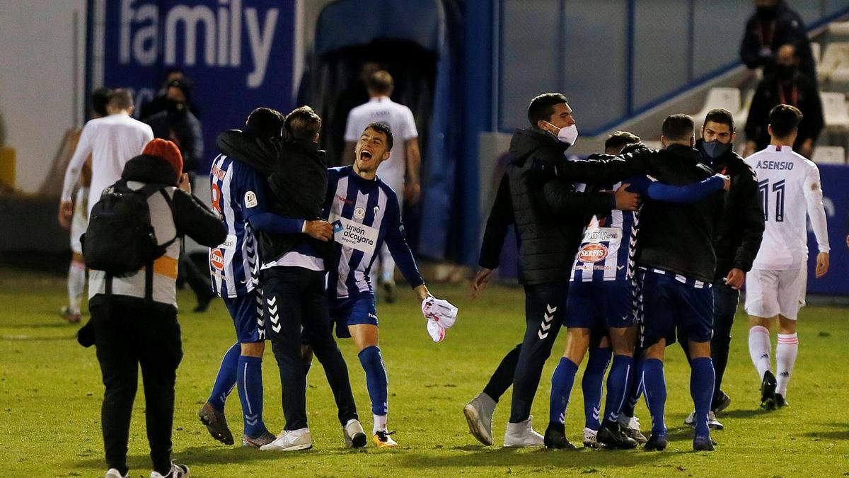 Alcoyano - Real Madrid: El Alcoyano hace historia y elimina al Madrid de la Copa del Rey (2-1)