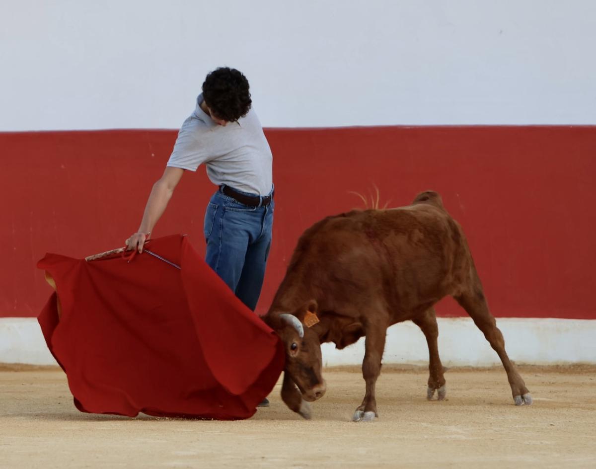 Vicente Barrera y Pepín Líria invitados de lujo en la ganadería de Paco Martí Vicente Barrera y Pepín Líria invitados de lujo en la ganadería de Paco Martí