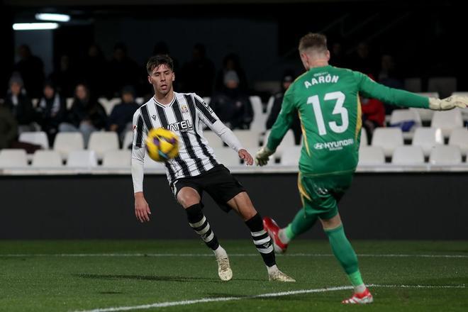 El FC Cartagena vuelve a perder en el estreno de Romo (0-1)