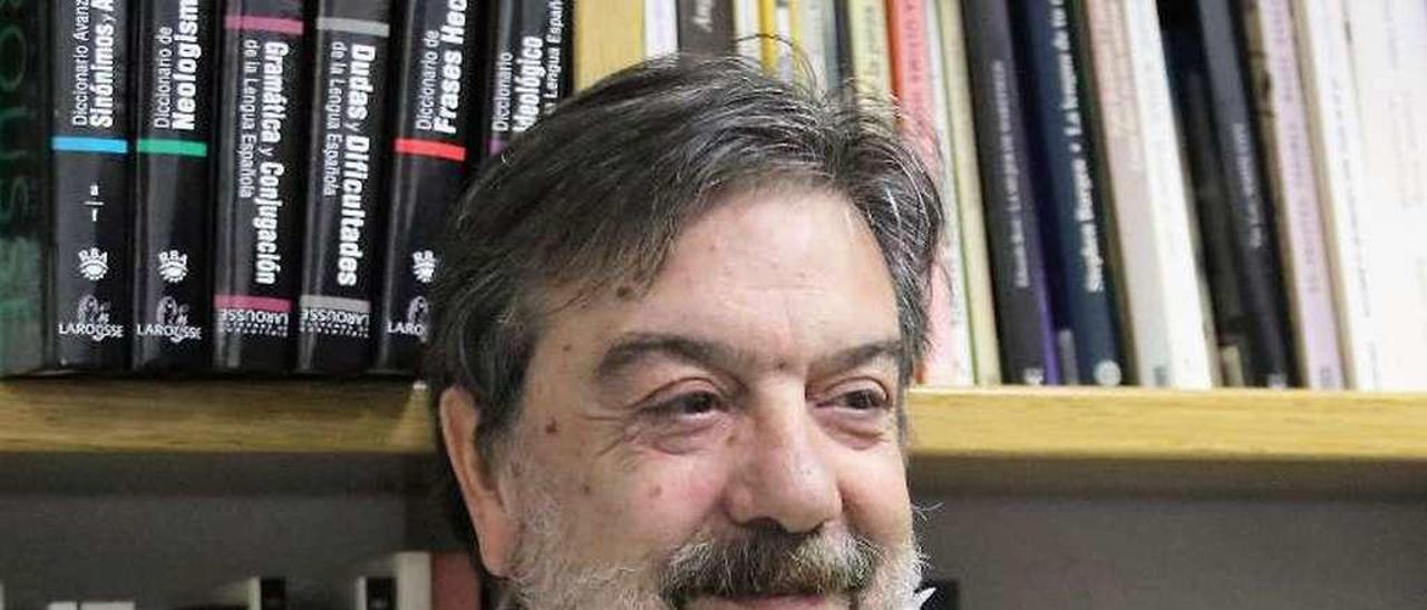 El historiador y periodista Miguel Ángel Villena.