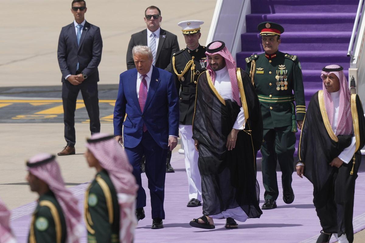 Trump comienza en Arabia Saudí su gira por Oriente Próximo