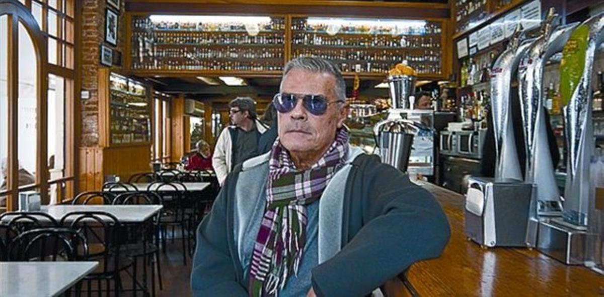 El clàssic «Aquí venien tots els progres d’Horta»EL BAR QUIMET ERA UN LLOC DE REFERÈNCIA QUAN JOAQUIM VERDÚ ERA JOVE. «ERA PUNT DE TROBADA I LLOC DE TERTÚLIES», ACLAREIX. El clàssic «Aquí venien tots els progres d’Horta»EL BAR QUIMET ERA UN LLOC DE REFERÈNCIA QUAN JOAQUIM VERDÚ ERA JOVE. «ERA PUNT DE TROBADA I LLOC DE TERTÚLIES», ACLAREIX.