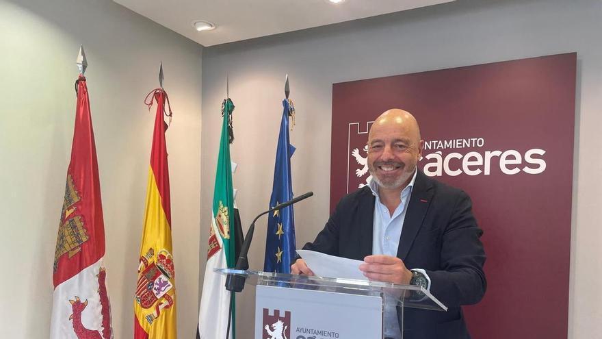 Cáceres amplía y moderniza la red de baños públicos con una inversión de 130.000 euros