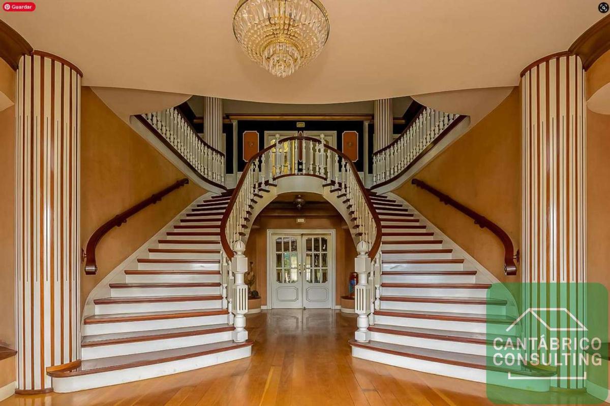 Entrada de casa en Navia, Concejo