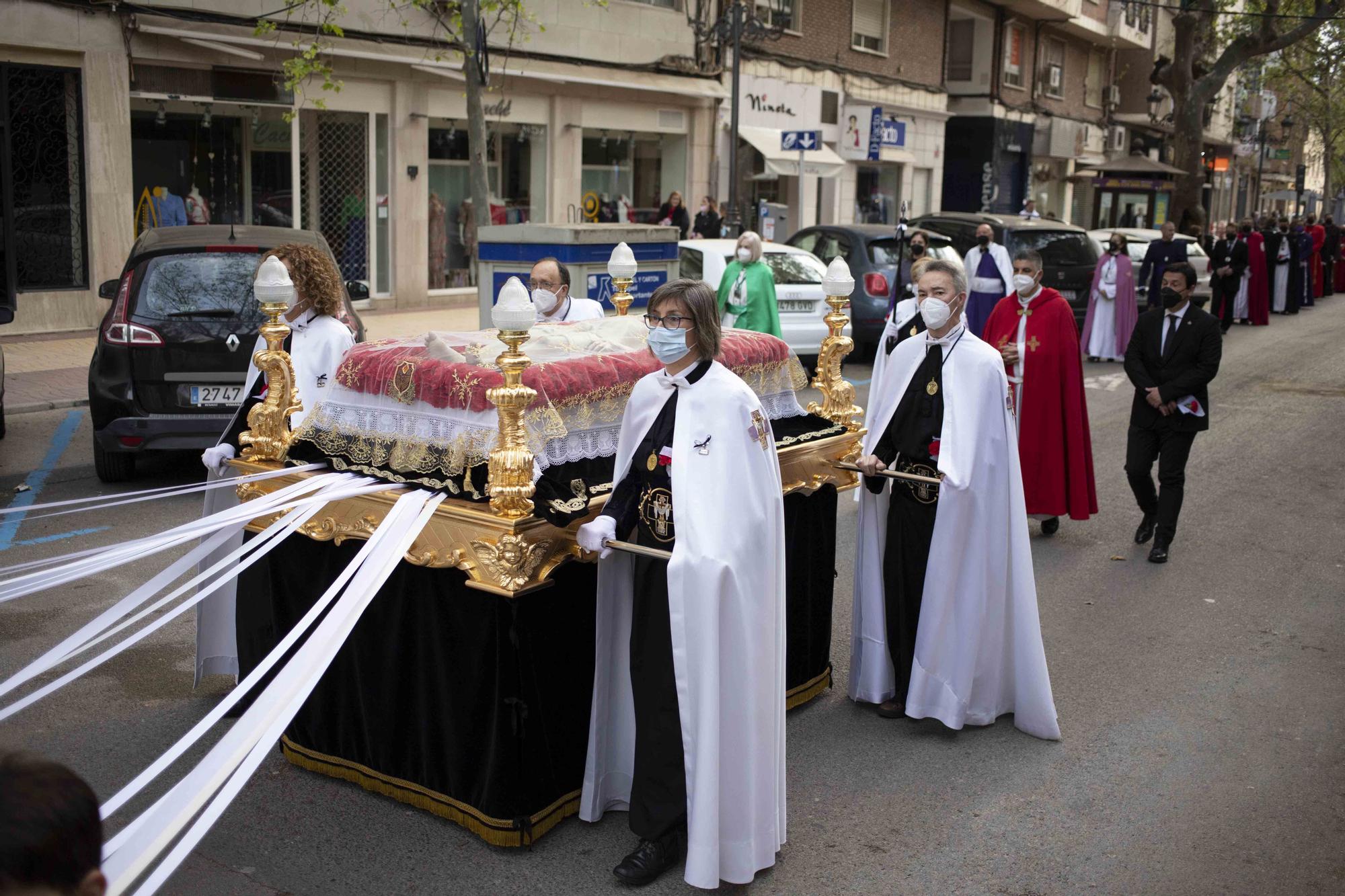 La procesión de "la Camilla" de Xàtiva estrena paso rodado