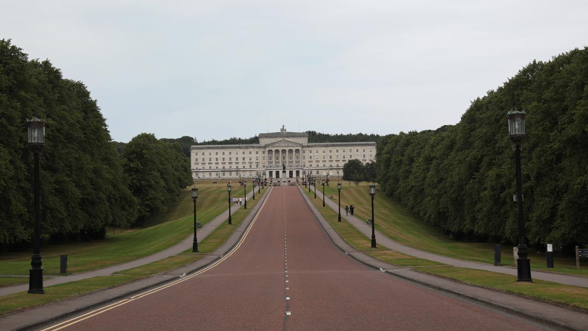 Edificio del Parlamento conocido como Palacio de Stormont en Belfast