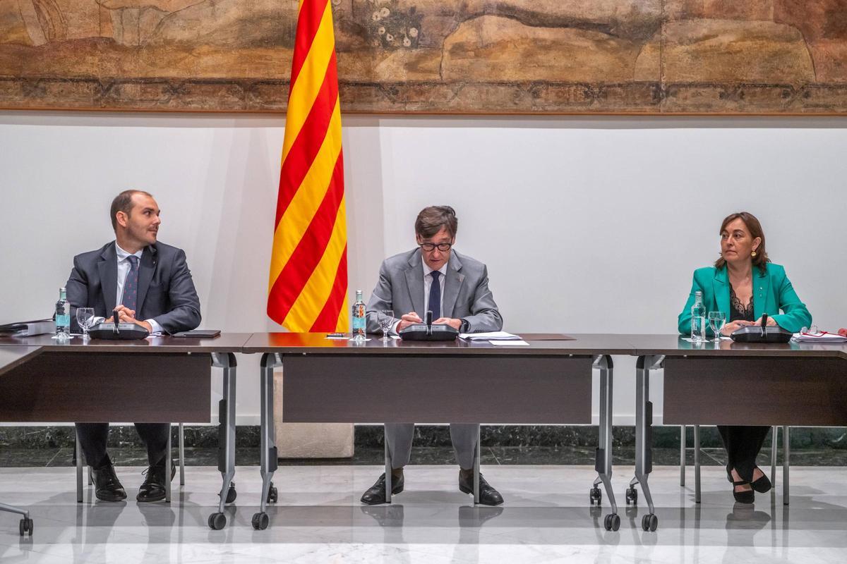 El Govern decide sobre la ampliación del aeropuerto de Barcelona El Govern decide sobre la ampliación del aeropuerto de Barcelona