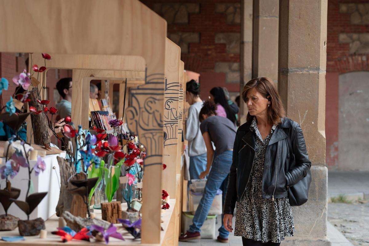 Una imagen del mercado de artesanía, que ha abierto este sábado a las 10.30 horas.