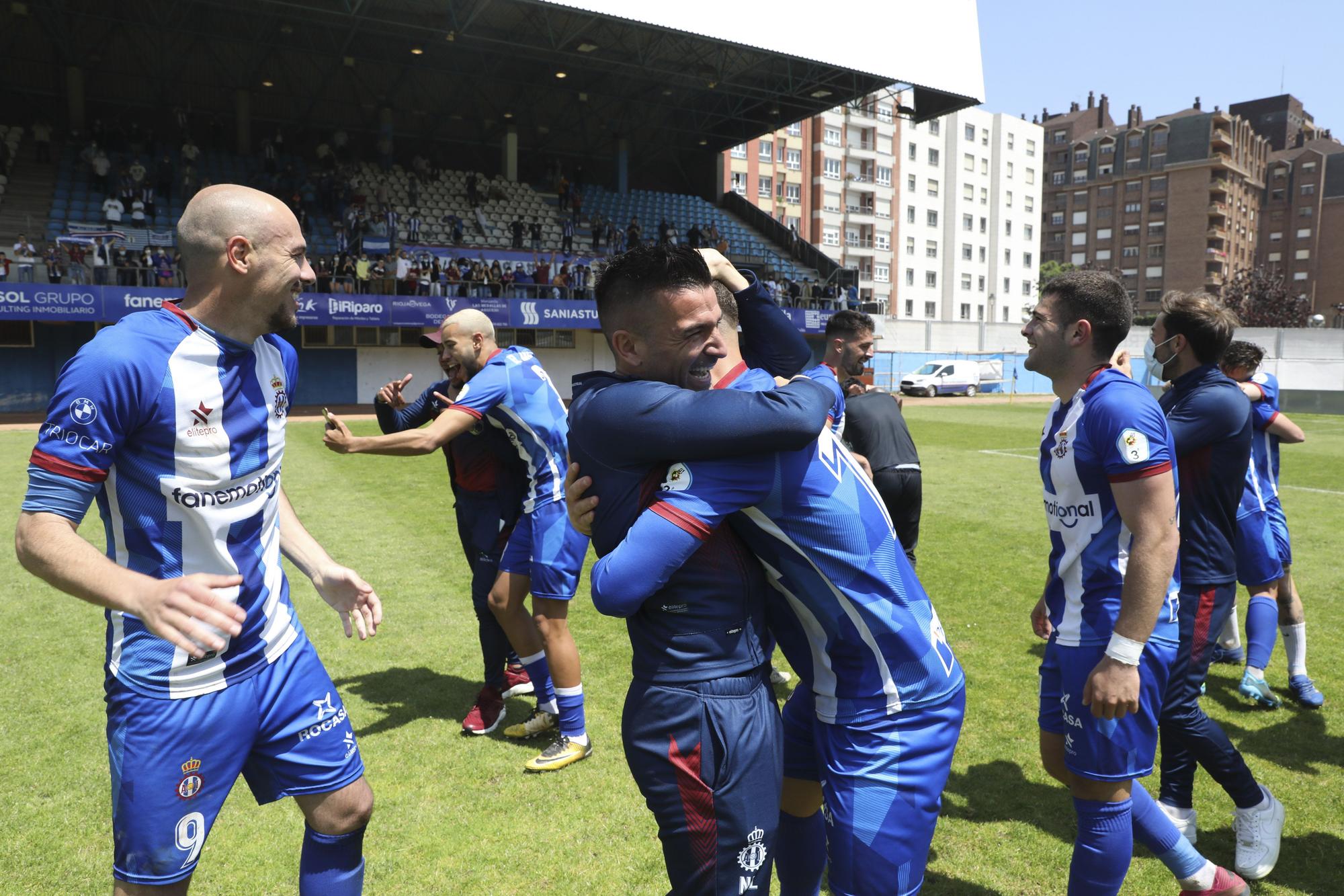 La celebración del Real Avilés, en imágenes