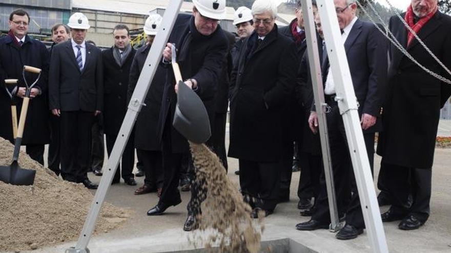 Acte de posada de la primera pedra del projecte que Phoenix amb el President Artur Mas, el gener del 2012