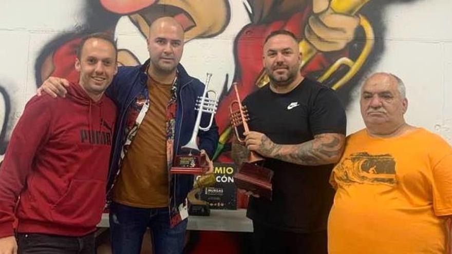 Cascarrabias y Trinkosos intercambian sus premios en el Norte.