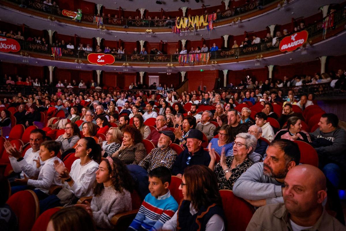Carnaval de Córdoba 2025 ambiente general en el Gran Teatro