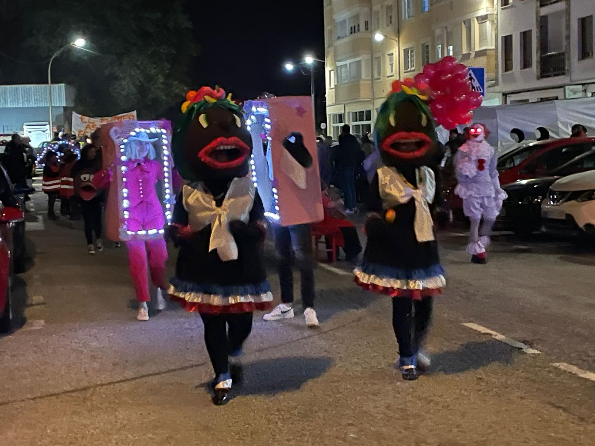 En imágenes: el colorido y disfrutón carnaval de Trevías, en Valdés