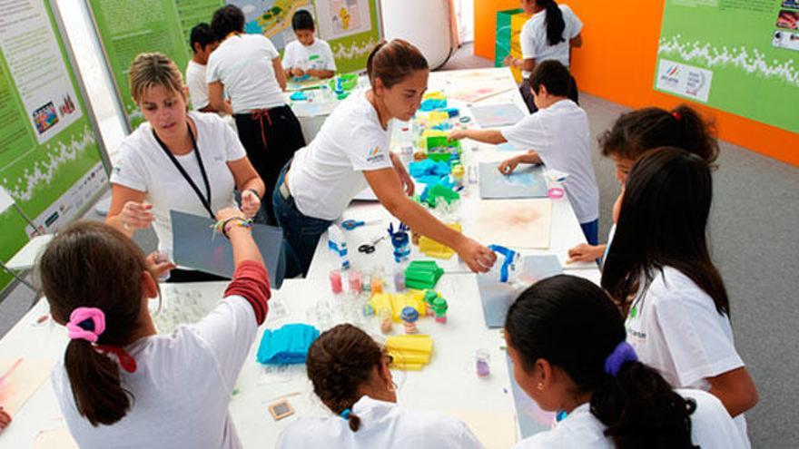 Más de 300 plazas para el voluntariado del Race Village de Alicante Puerto de Salida