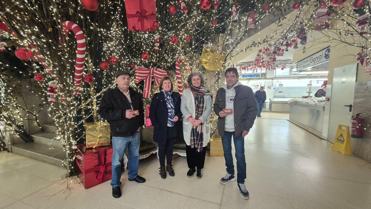 Cerecedo, tercera por la izqda., con tres de los ganadores.