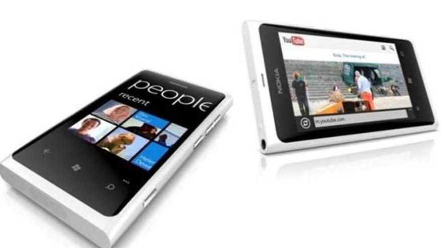 Llega el Nokia Lumia 800 en blanco